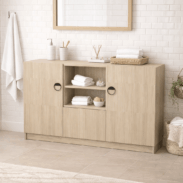 Elegante credenza su misura in legno chiaro